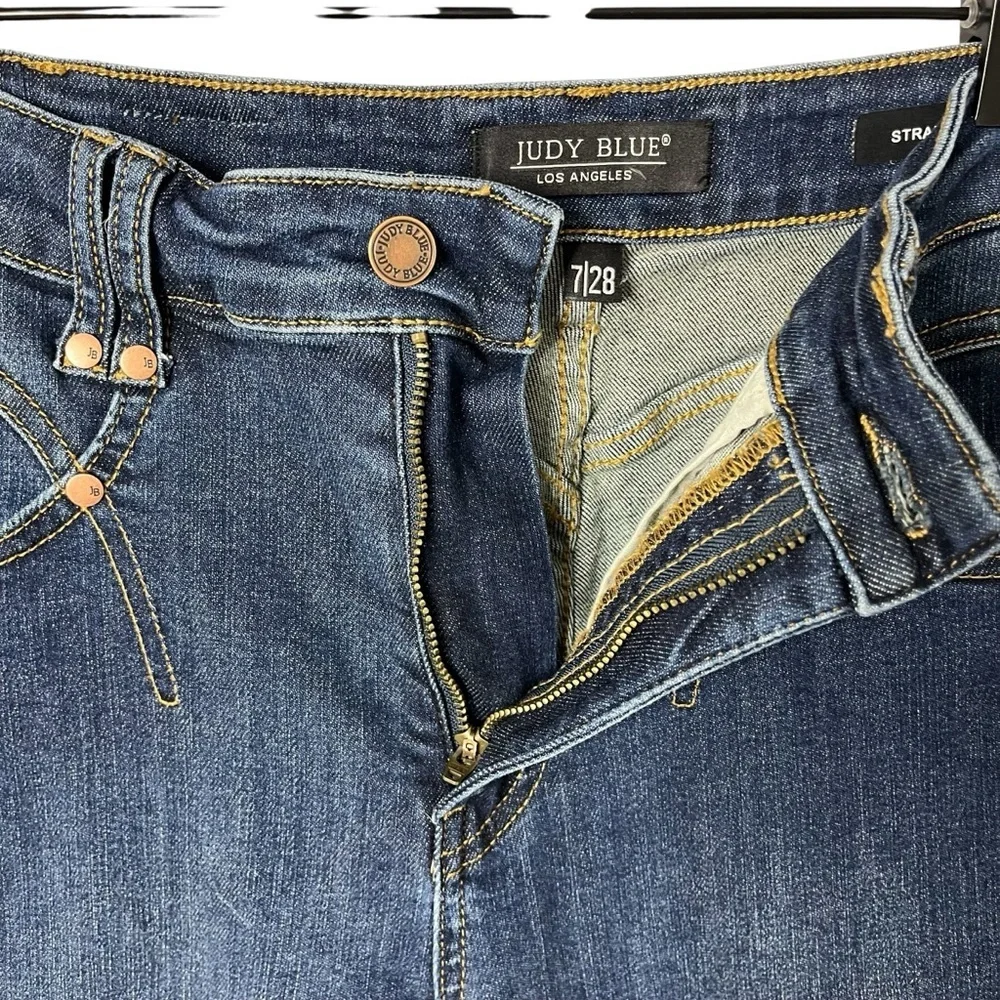 Judy Blue Center Stage High Rise Straight Leg Cropped Jeans Size 7/28 JB88127 - Picture 4 of 8